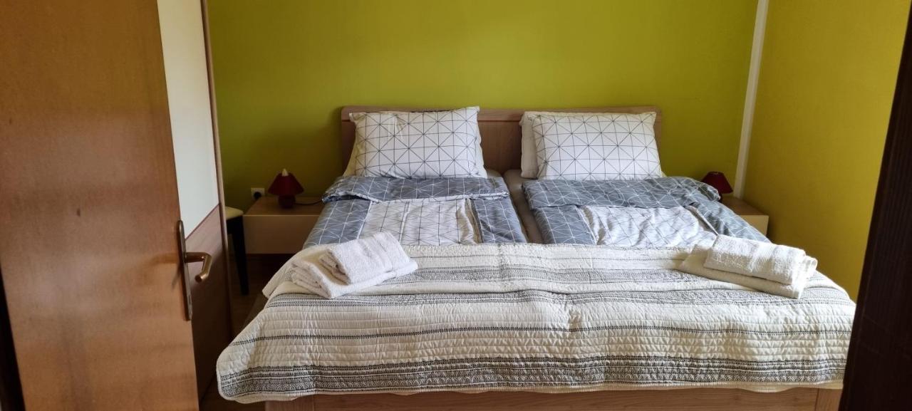 Apartma Zele Postojna Luaran gambar